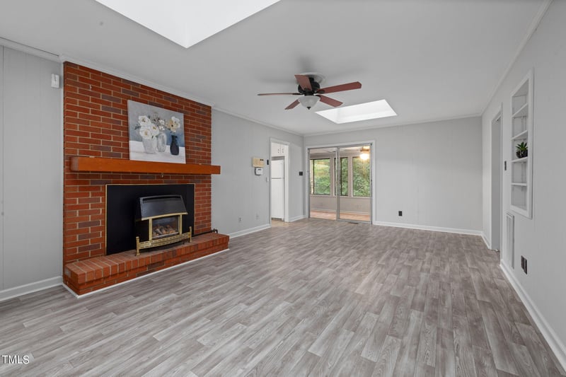 4909 Hollyridge Dr, Raleigh, NC 27612