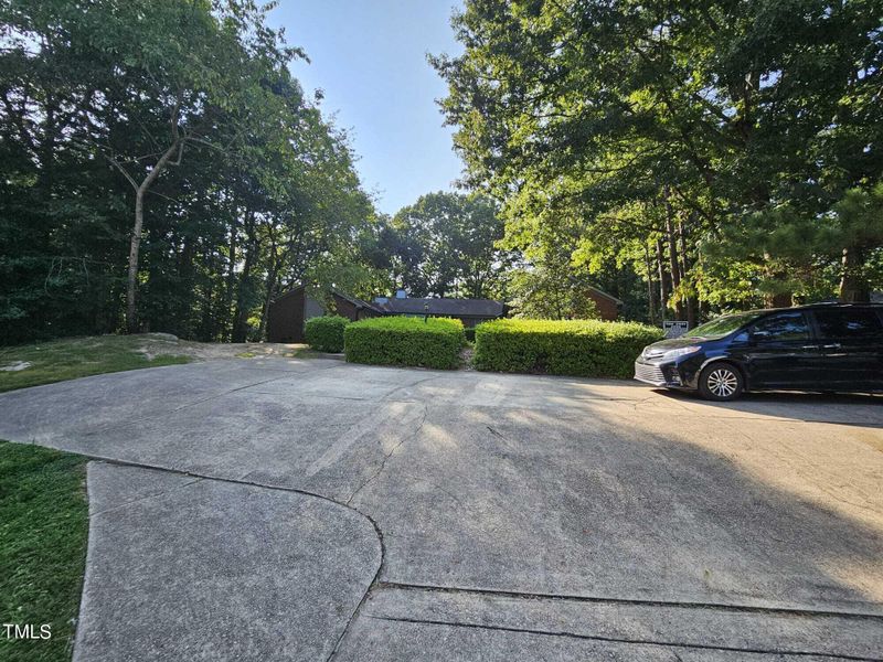 4909 Wallingford Dr #B, Raleigh, NC 27616