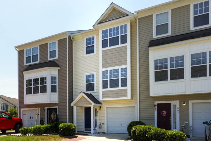 4910 Midstone Ln, Raleigh, NC 27610