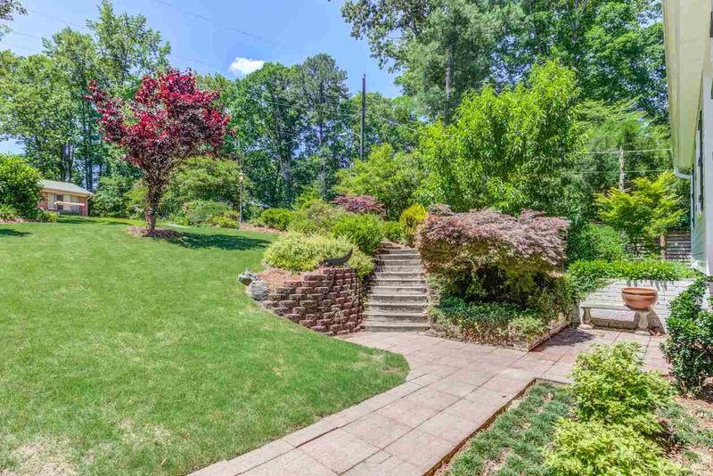 4912 Grinnell Dr, Raleigh, NC 27612