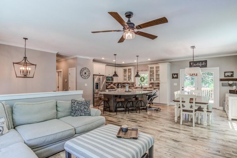 4912 Grinnell Dr, Raleigh, NC 27612