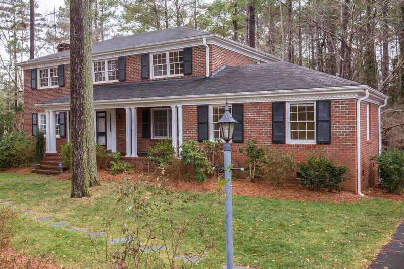 4912 Hermitage Dr, Raleigh, NC 27612