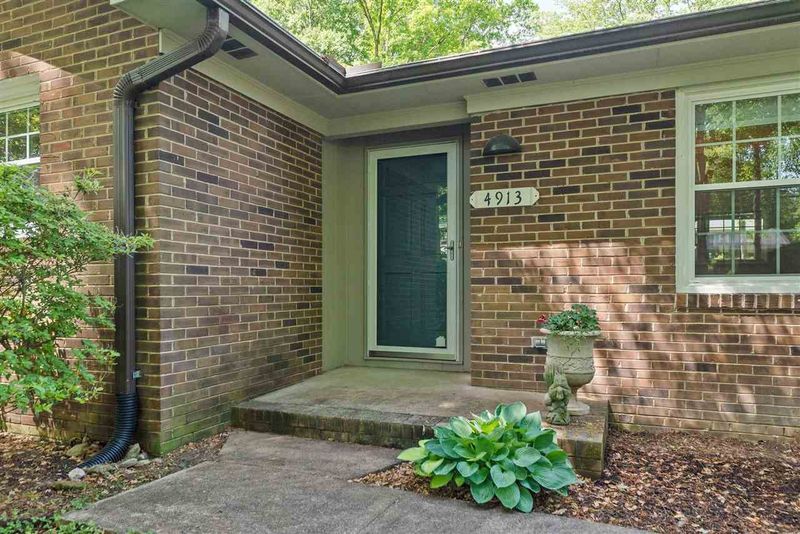 4913 Heritage Dr, Durham, NC 27712