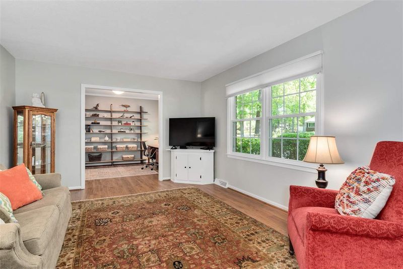 4913 Heritage Dr, Durham, NC 27712
