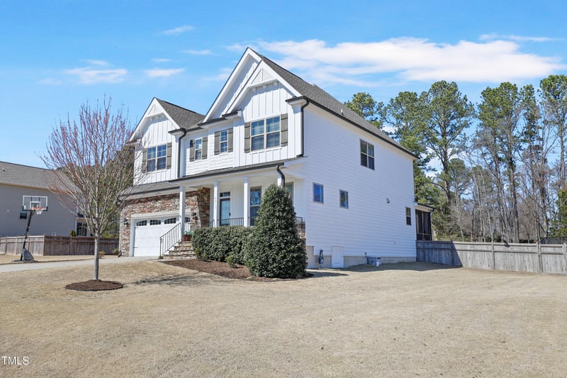 4913 Sunset Stream Dr, Fuquay Varina, NC 27526