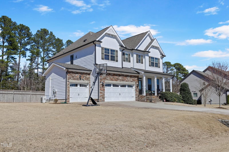 4913 Sunset Stream Dr, Fuquay Varina, NC 27526