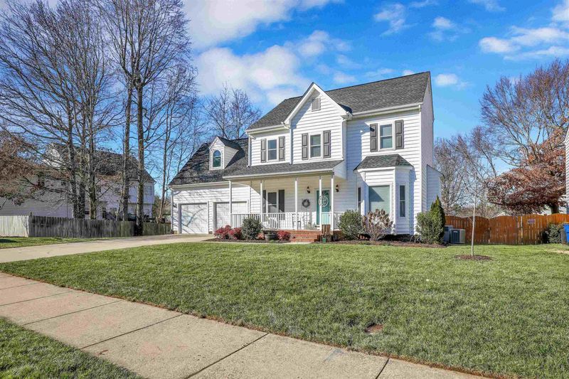 4913 Windmere Chase Dr, Raleigh, NC 27616