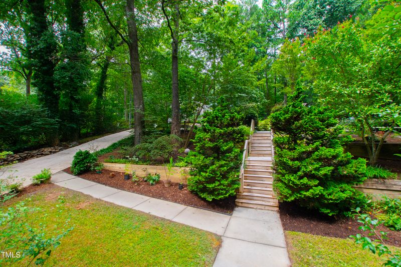 4914 Connell Dr, Raleigh, NC 27612