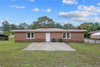 4914 Pinewood Dr, Hope Mills, NC 28348