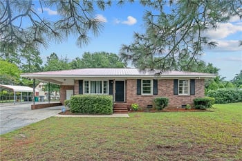 4914 Pinewood Dr, Hope Mills, NC 28348