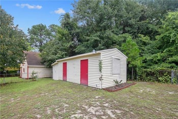 4914 Pinewood Dr, Hope Mills, NC 28348