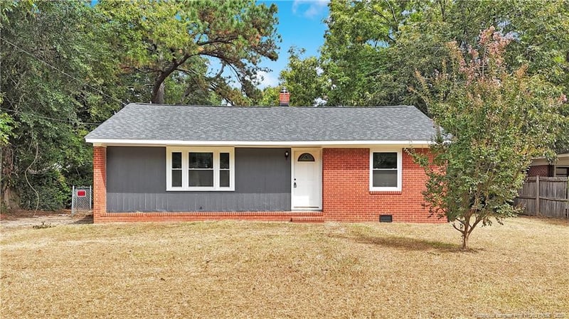 4914 Walnut Dr, Fayetteville, NC 28304