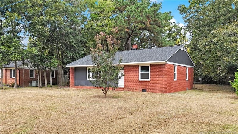 4914 Walnut Dr, Fayetteville, NC 28304
