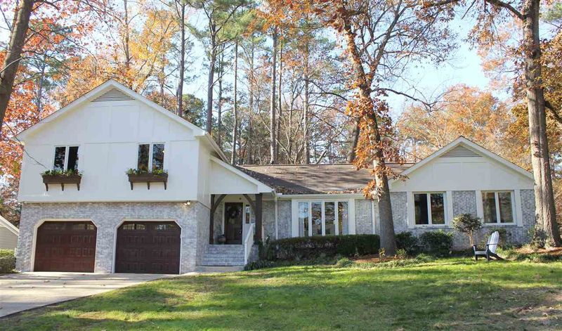 4917 Brookhurst Pl, Raleigh, NC 27609