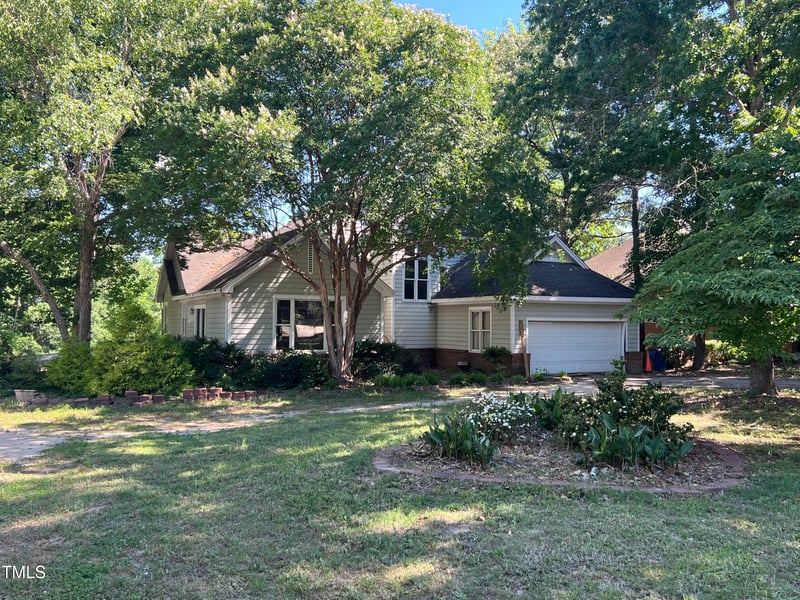 4917 Harbour Towne Dr, Raleigh, NC 27604