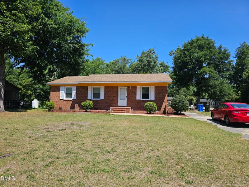 4918 Ellsworth Dr, Fayetteville, NC 28304