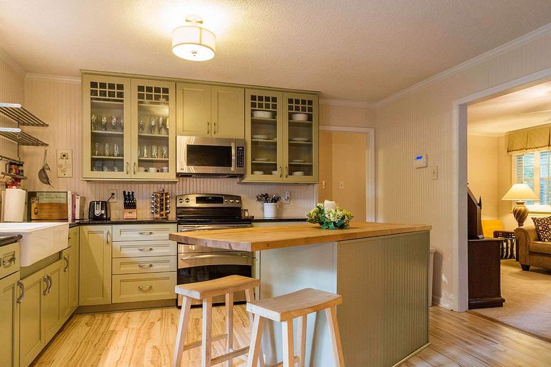 4918 Heritage Dr, Durham, NC 27712