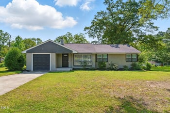 492 Dunn St, Angier, NC 27501