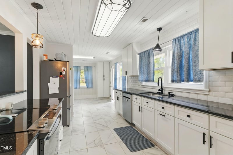 492 Dunn St, Angier, NC 27501