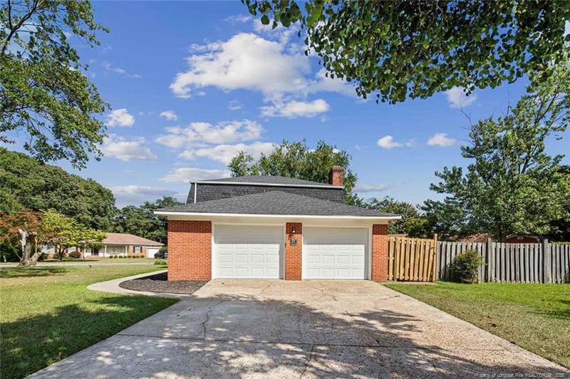 492 Lennox Dr, Fayetteville, NC 28303