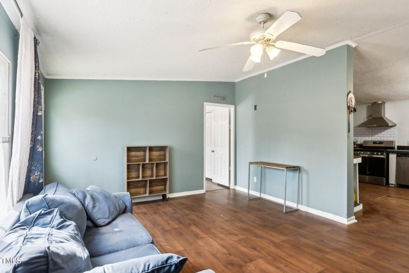 492 Perry Rd, Zebulon, NC 27597