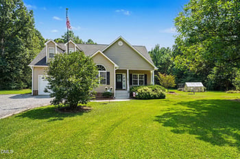 492 Tomahawk Dr, Clayton, NC 27520