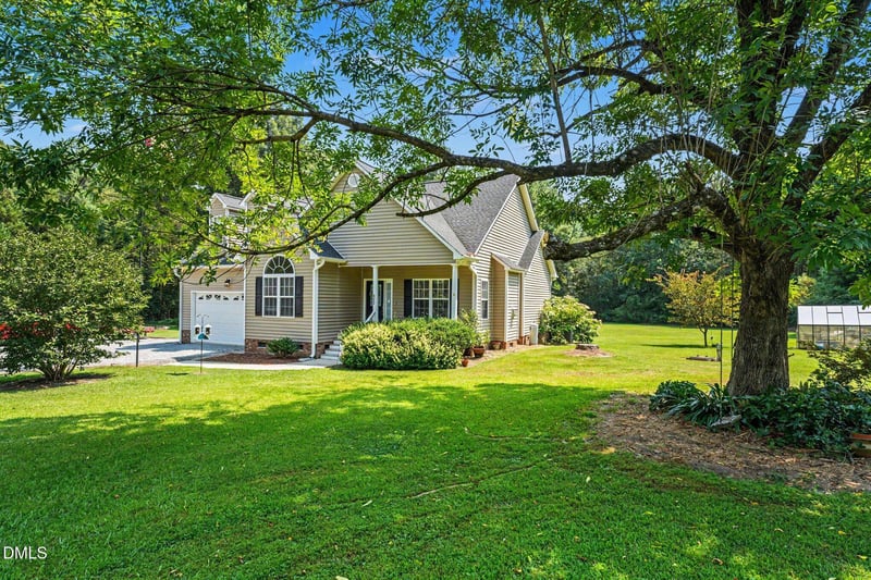 492 Tomahawk Dr, Clayton, NC 27520