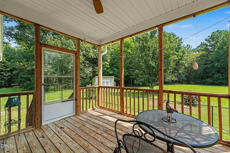 492 Tomahawk Dr, Clayton, NC 27520