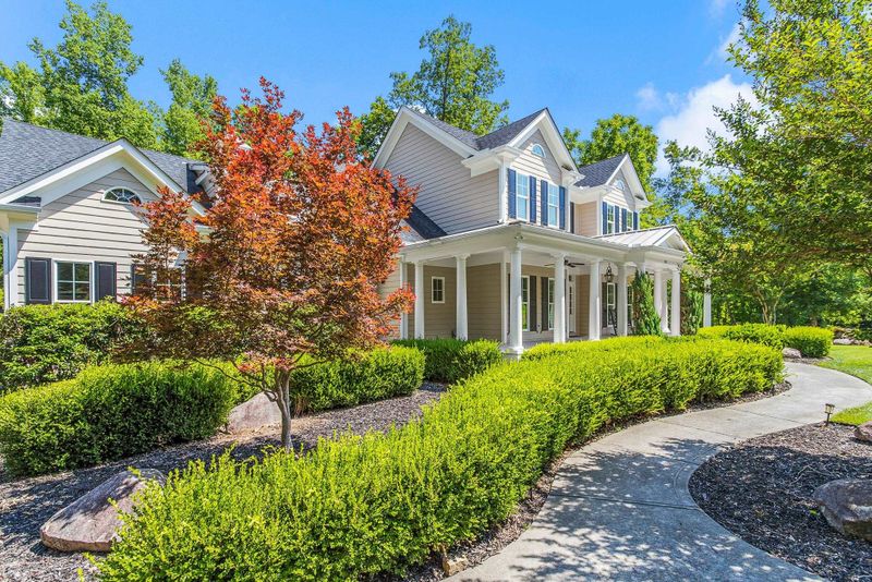 492 Valley Meadow Dr, Chapel Hill, NC 27516