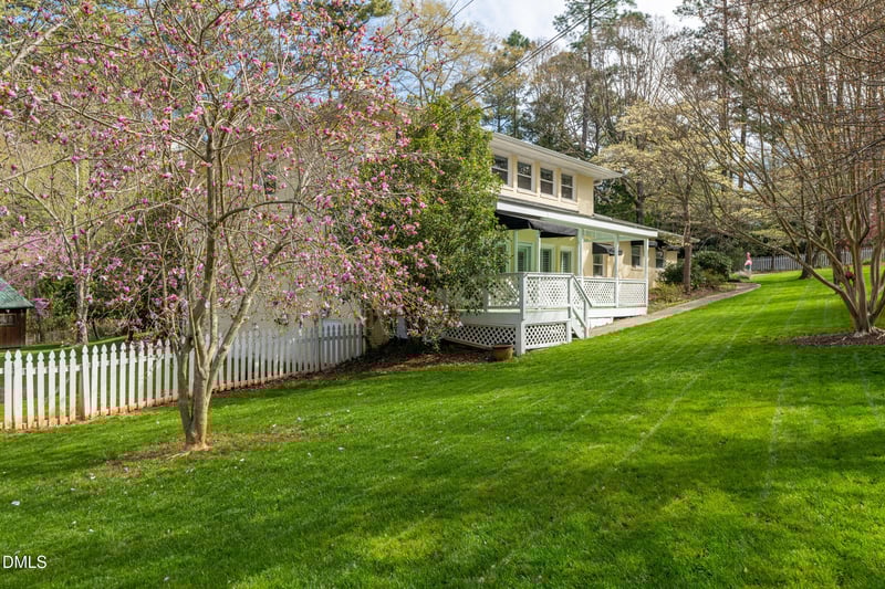 4920 Hermitage Dr, Raleigh, NC 27612