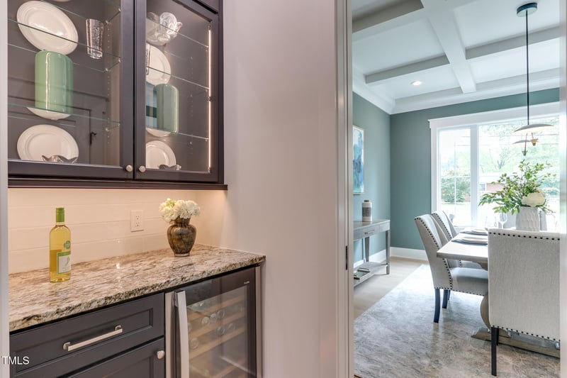 4921 Sweetbriar Dr, Raleigh, NC 27609