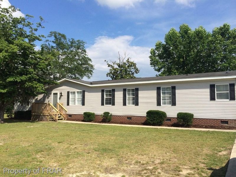 4923 Southmill Dr, Hope Mills, NC 28348