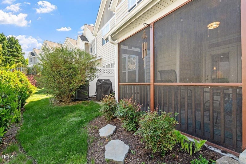 4924 Amber Clay Ln, Raleigh, NC 27612