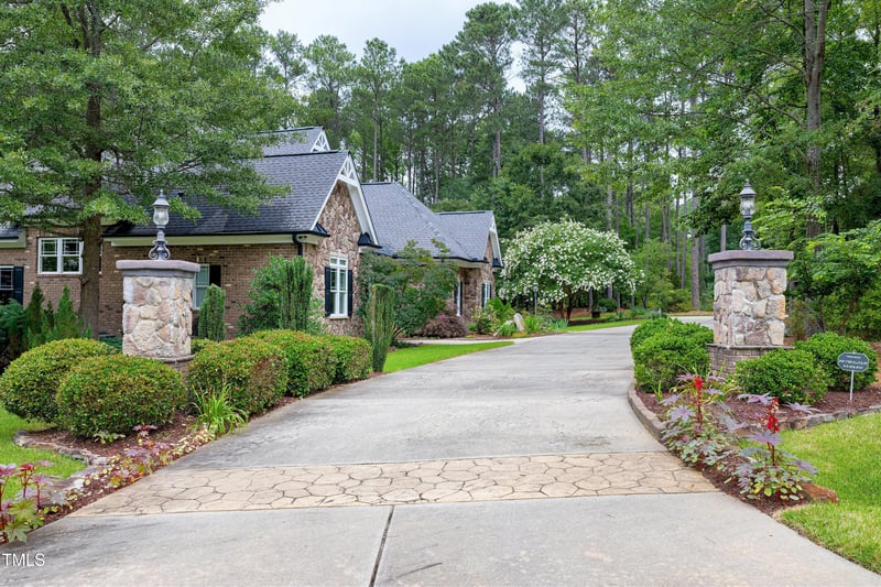 4924 Stoneyoak Ln, Raleigh, NC 27610