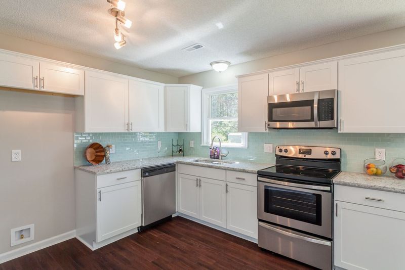 4925 Jessie Dr, Apex, NC 27539