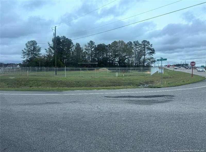 4925 Main St, Hope Mills, NC 28348