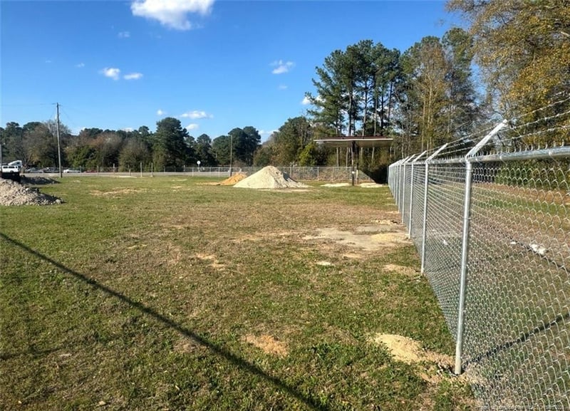 4925 Main St, Hope Mills, NC 28348