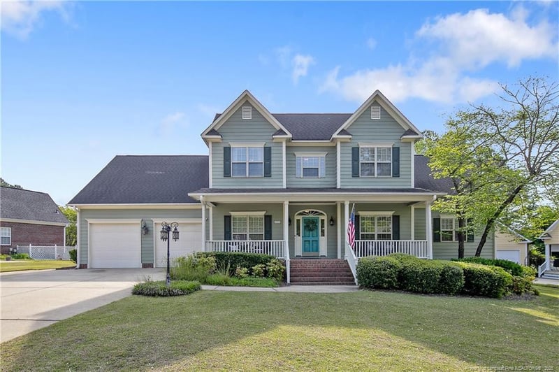 4927 Bramble St, Hope Mills, NC 28348