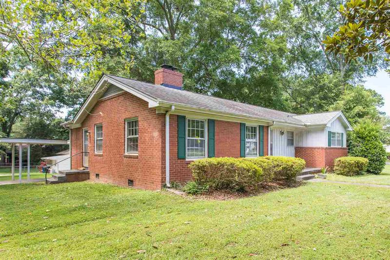 4929 Kaplan Dr, Raleigh, NC 27606