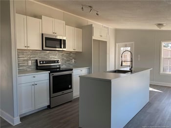 4931 Southmill Dr, Hope Mills, NC 28348