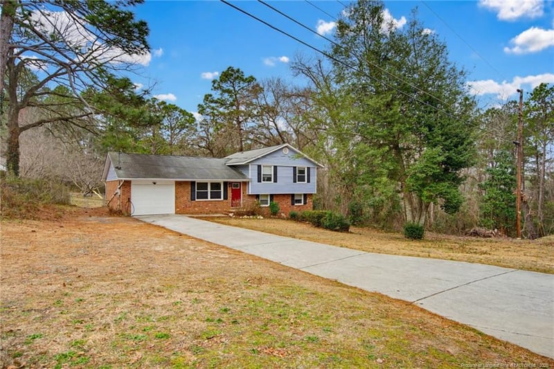 4935 Catalpa Cir, Hope Mills, NC 28348