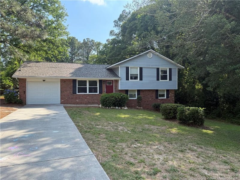 4935 Catalpa Cir, Hope Mills, NC 28348