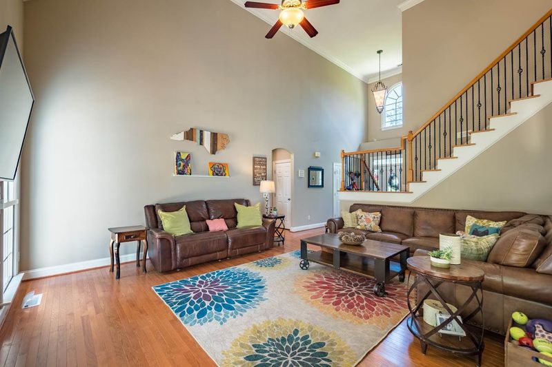 4936 Torry Ridge Rd, Raleigh, NC 27613