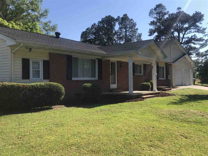 494 S Raleigh St, Angier, NC 27501