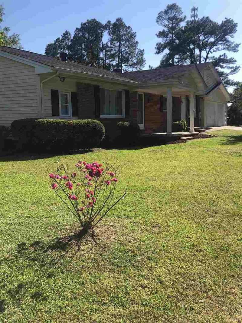 494 S Raleigh St, Angier, NC 27501