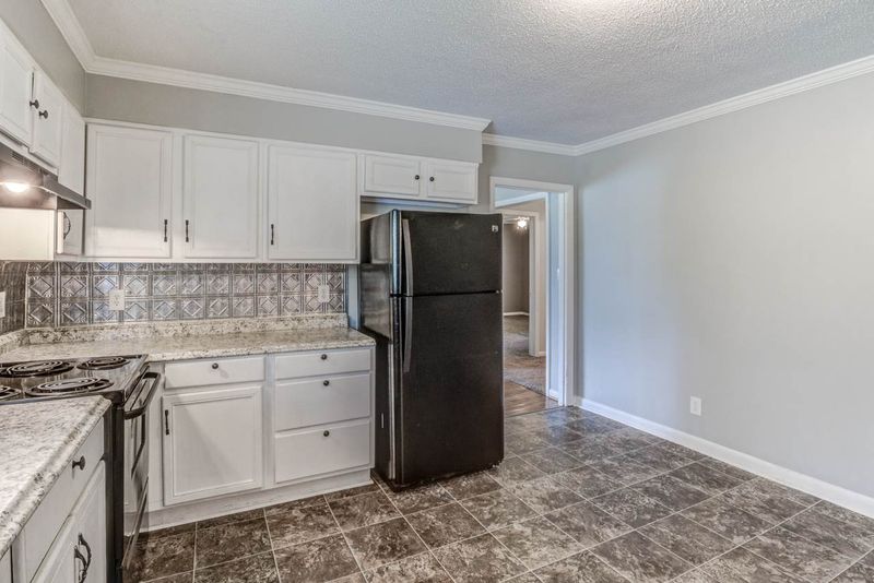 494 S Raleigh St, Angier, NC 27501