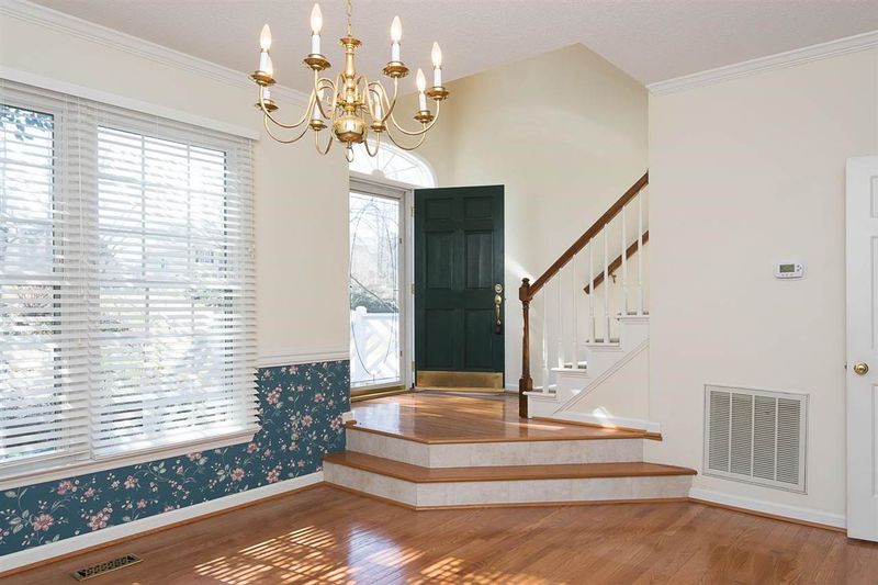 4941 Harbour Towne Dr, Raleigh, NC 27604