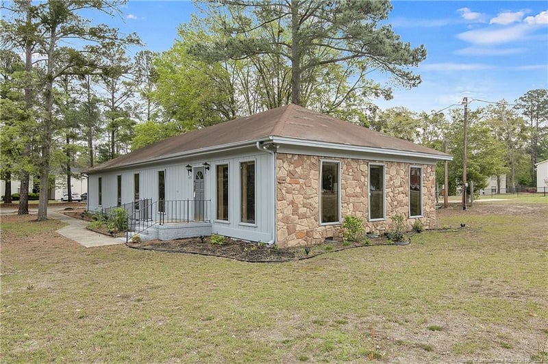 4950 Cameron Rd, Hope Mills, NC 28348