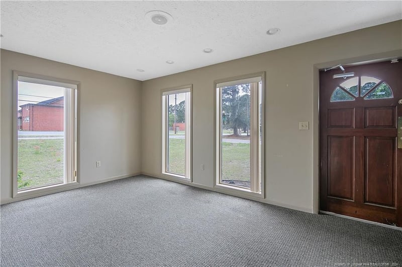 4950 Cameron Rd, Hope Mills, NC 28348