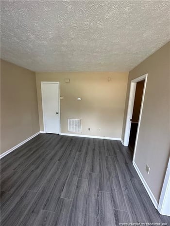 4959-H Fieldcrest Dr, Fayetteville, NC 28303